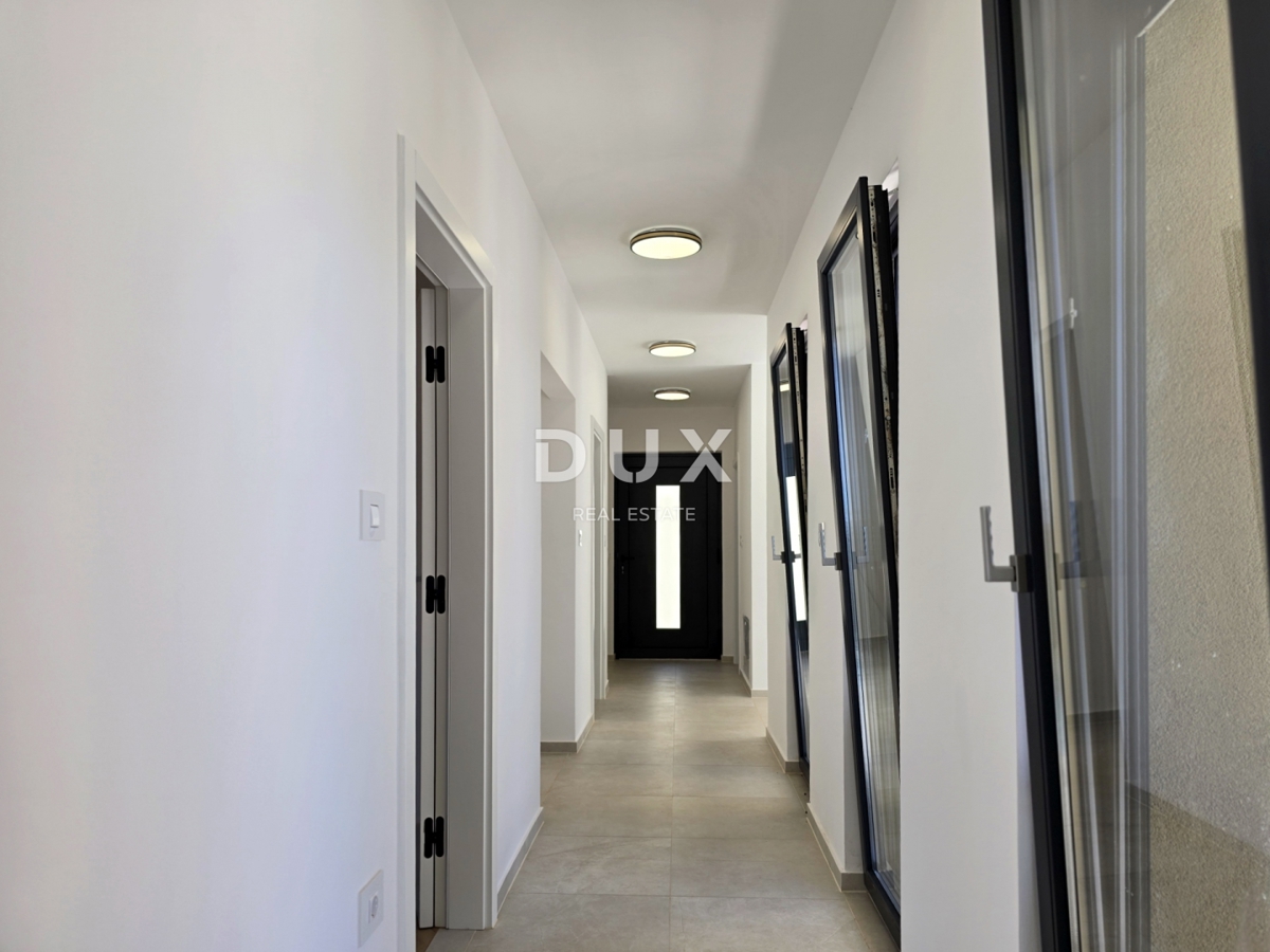 ISTRIA, ŽMINJ - Casa dal design moderno con piscina