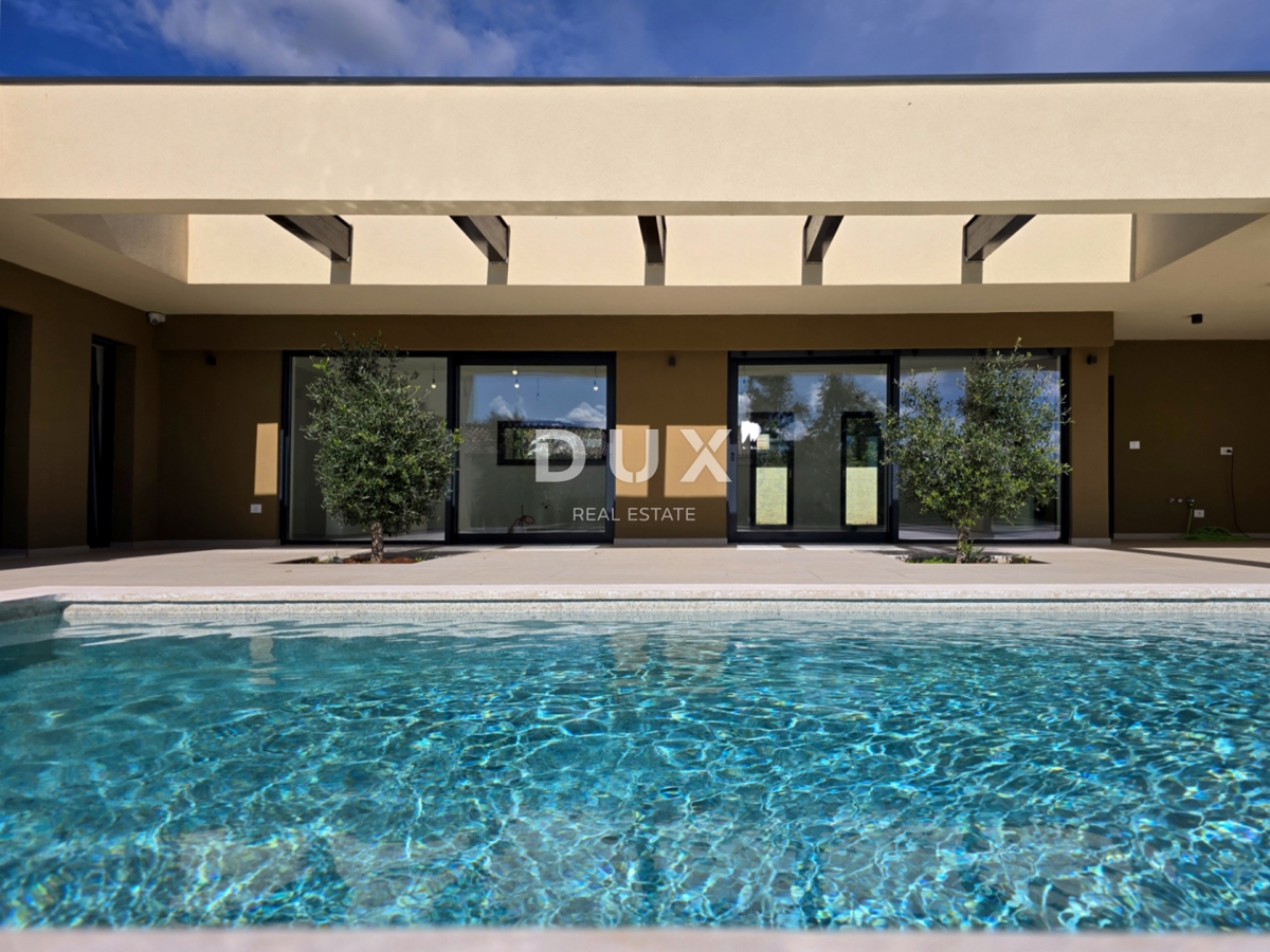 ISTRIA, ŽMINJ - Casa dal design moderno con piscina