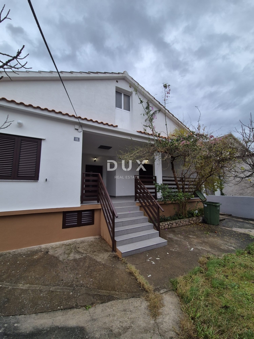 ZADAR, SELINE - OCCASIONE! Casa in prima fila sul mare