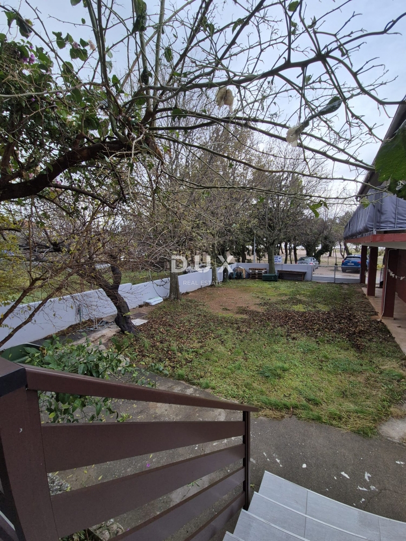 ZADAR, SELINE - OCCASIONE! Casa in prima fila sul mare