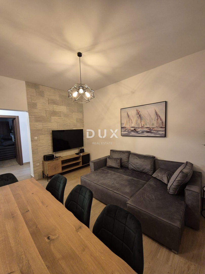 ZADAR, SELINE - OCCASIONE! Casa in prima fila sul mare