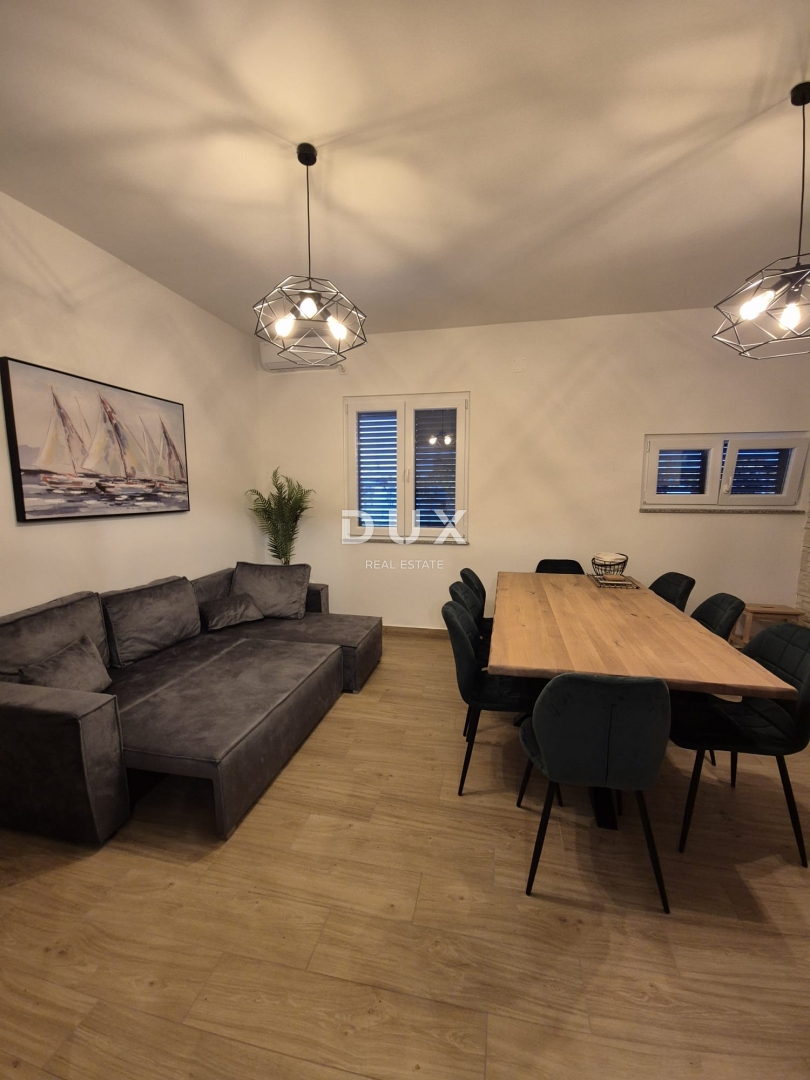 ZADAR, SELINE - OCCASIONE! Casa in prima fila sul mare