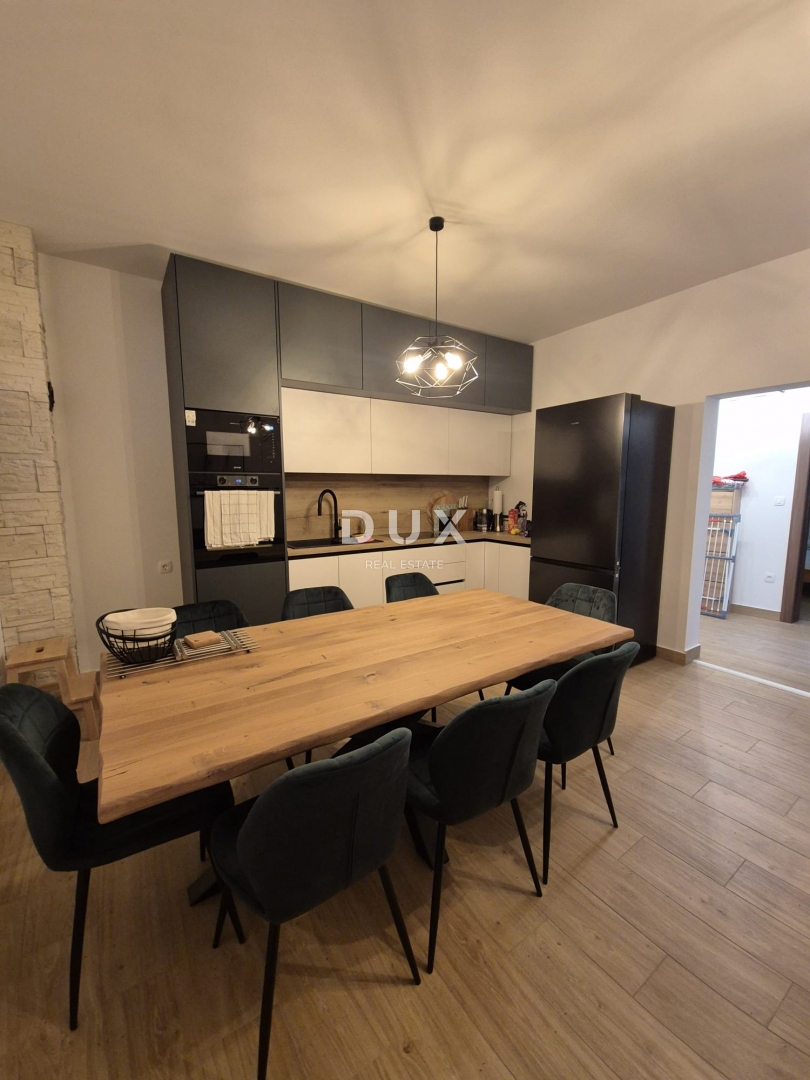 ZADAR, SELINE - OCCASIONE! Casa in prima fila sul mare