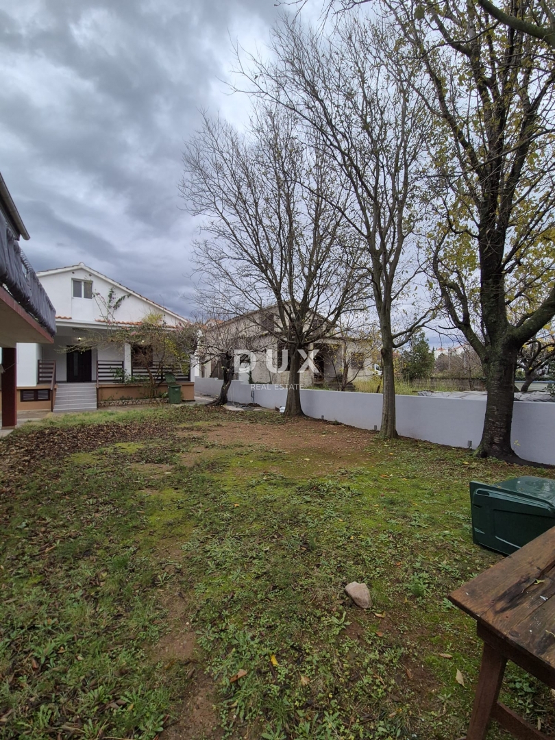 ZADAR, SELINE - OCCASIONE! Casa in prima fila sul mare