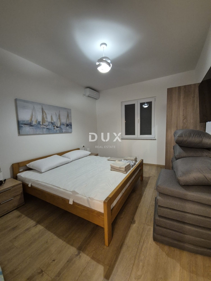 ZADAR, SELINE - OCCASIONE! Casa in prima fila sul mare