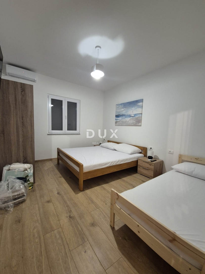 ZADAR, SELINE - OCCASIONE! Casa in prima fila sul mare