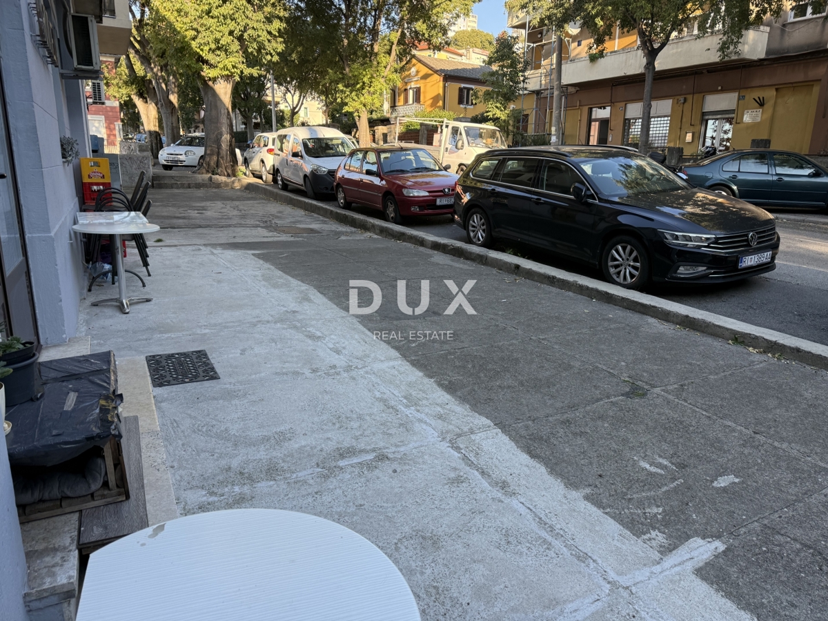 RIJEKA, KANTRIDA - locali commerciali in una zona trafficata