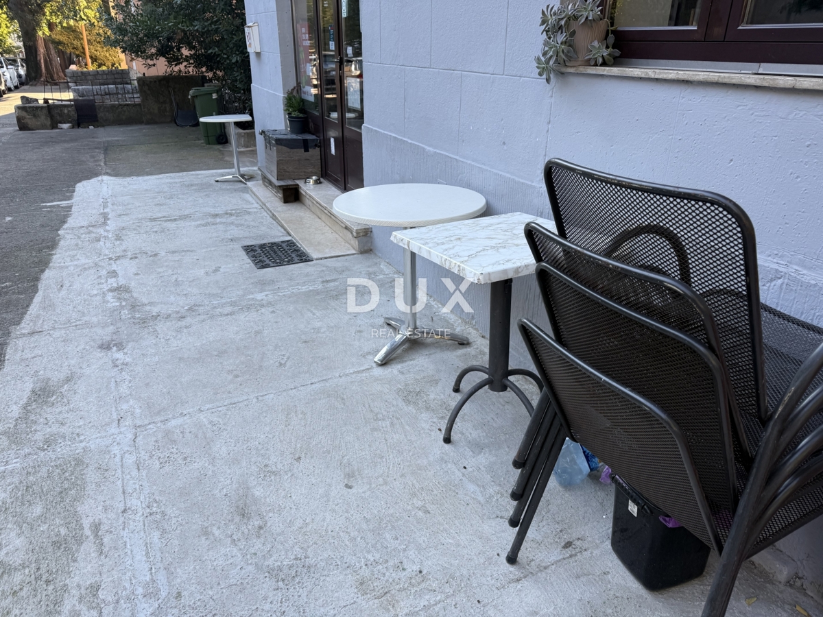 RIJEKA, KANTRIDA - locali commerciali in una zona trafficata