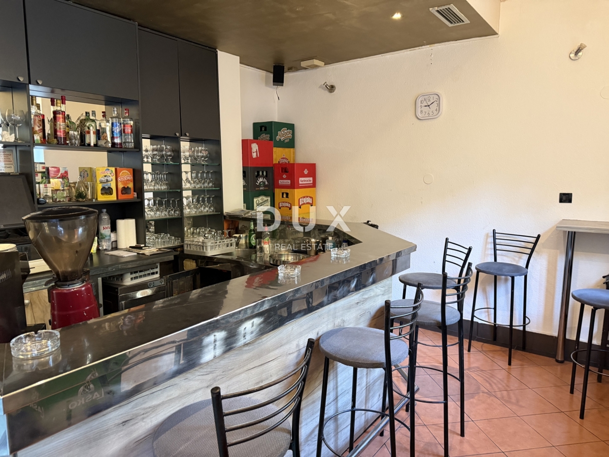 RIJEKA, KANTRIDA - locali commerciali in una zona trafficata