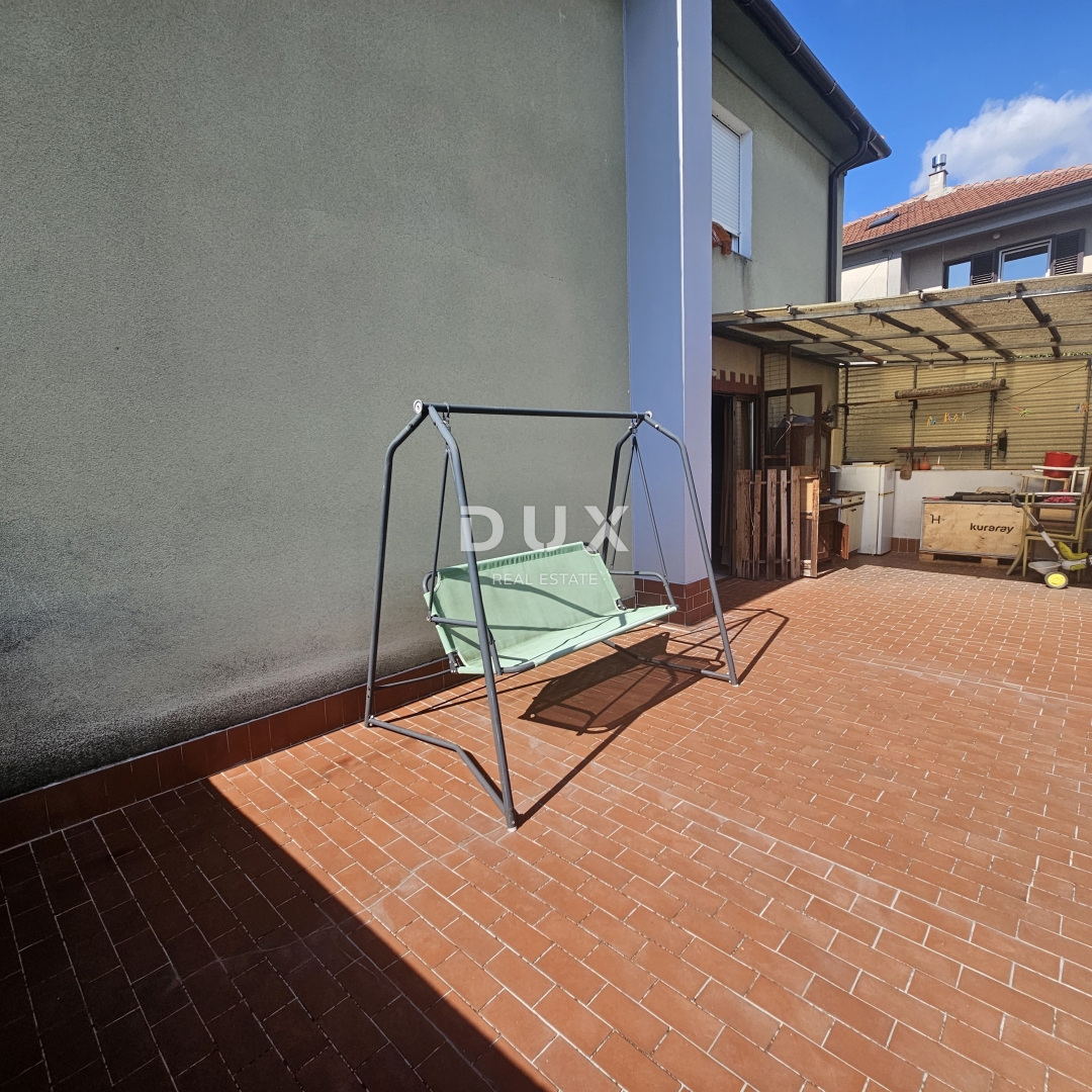 RIJEKA, ZAMET - Appartamento con 2 camere da letto + soggiorno in una casa privata, terrazza, vista mare, SOLO CON NOI!