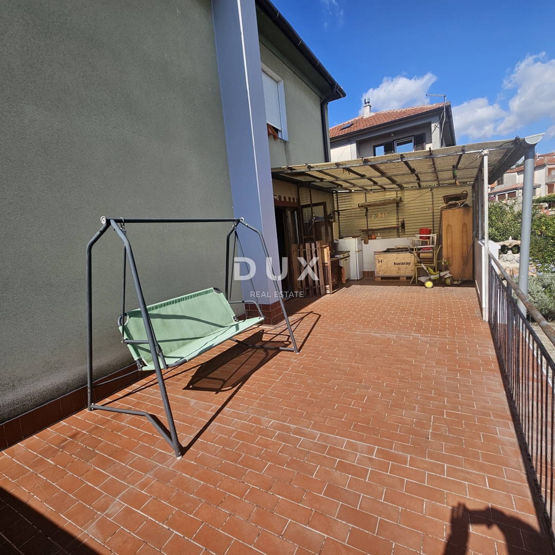 RIJEKA, ZAMET - Appartamento con 2 camere da letto + soggiorno in una casa privata, terrazza, vista mare, SOLO CON NOI!