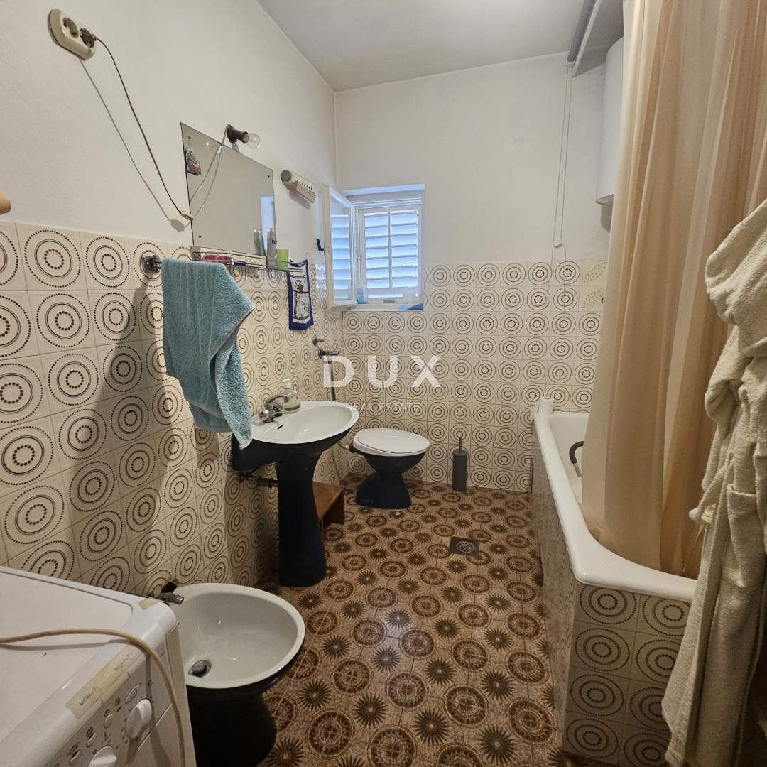 RIJEKA, ZAMET - Appartamento con 2 camere da letto + soggiorno in una casa privata, terrazza, vista mare, SOLO CON NOI!