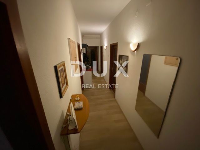 RIJEKA, TRSAT, CENTRO - appartamento 103 m2 al piano terra + GARAGE 25 m2 + giardino nel centro di Trsat! OCCASIONE!