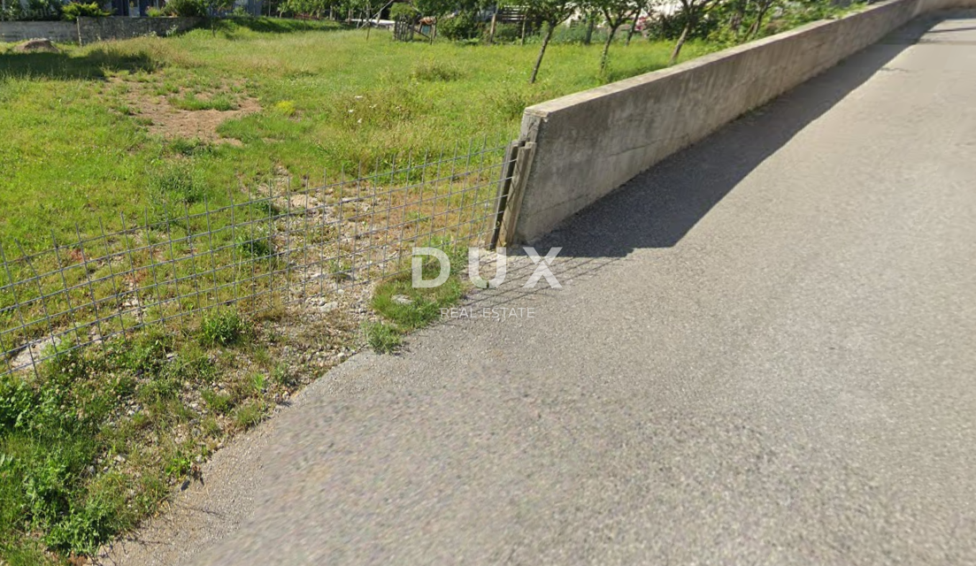 ABBAZIA, PUŽI - terreno edificabile di 694 m2 per una casa unifamiliare / villa! OCCASIONE!