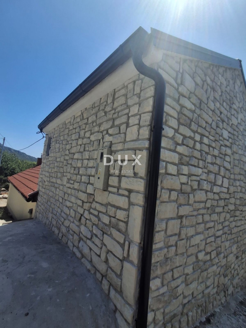 BRIBIR - Casa bifamiliare in pietra con piscina