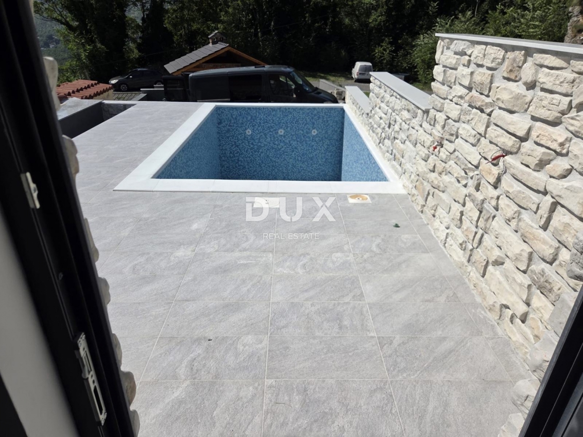 BRIBIR - Casa bifamiliare in pietra con piscina