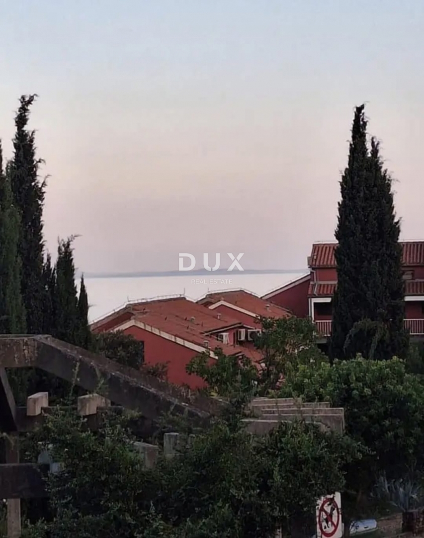 ISTRIA, DUGA UVALA - Appartamento con terrazza e vista mare