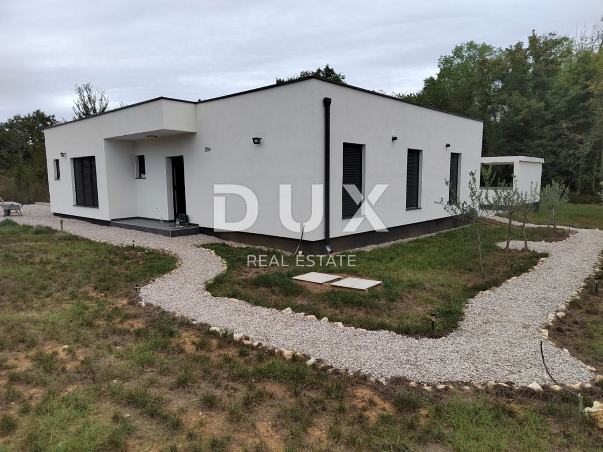 ISTRIA, KRŠAN - Moderna casa a un piano con piscina esterna 111 m2