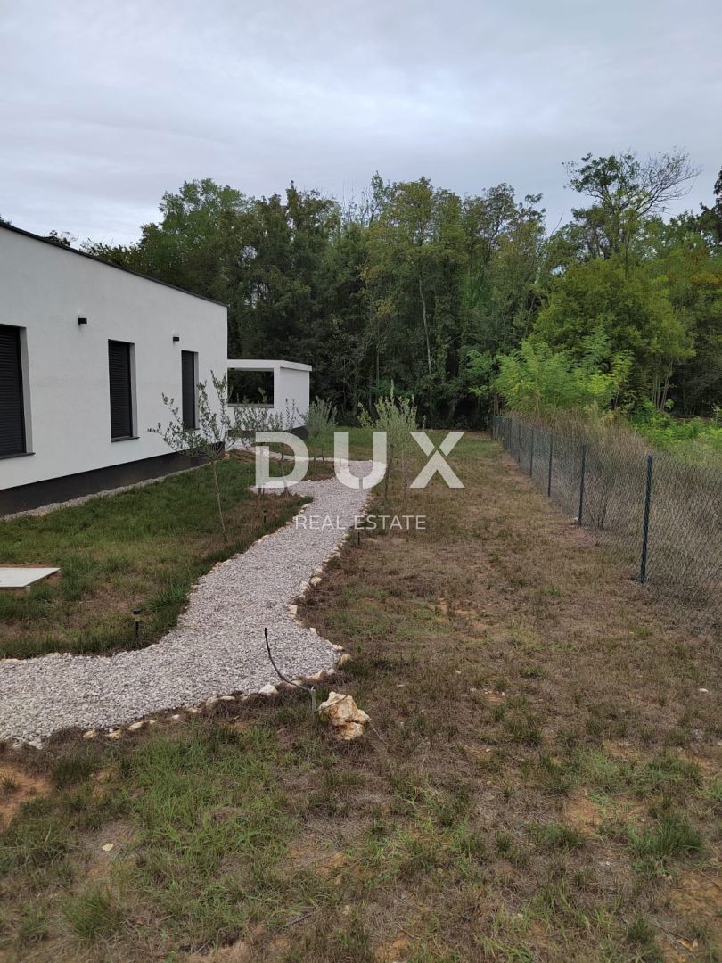 ISTRIA, KRŠAN - Moderna casa a un piano con piscina esterna 111 m2