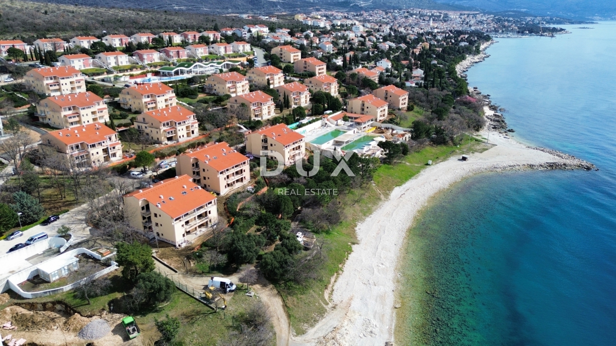 NOVI VINODOLSKI – Appartamento di 59 m² in un resort esclusivo, prima fila al mare con spiaggia privata