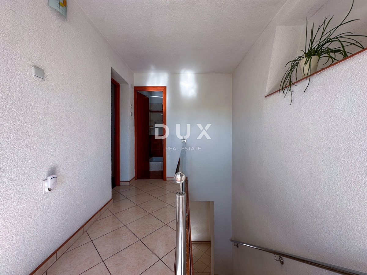 KOSTRENA - casa a schiera ristrutturata pronta per la vita familiare vicino al mare