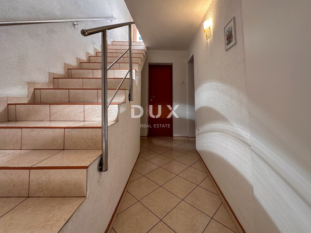 KOSTRENA - casa a schiera ristrutturata pronta per la vita familiare vicino al mare