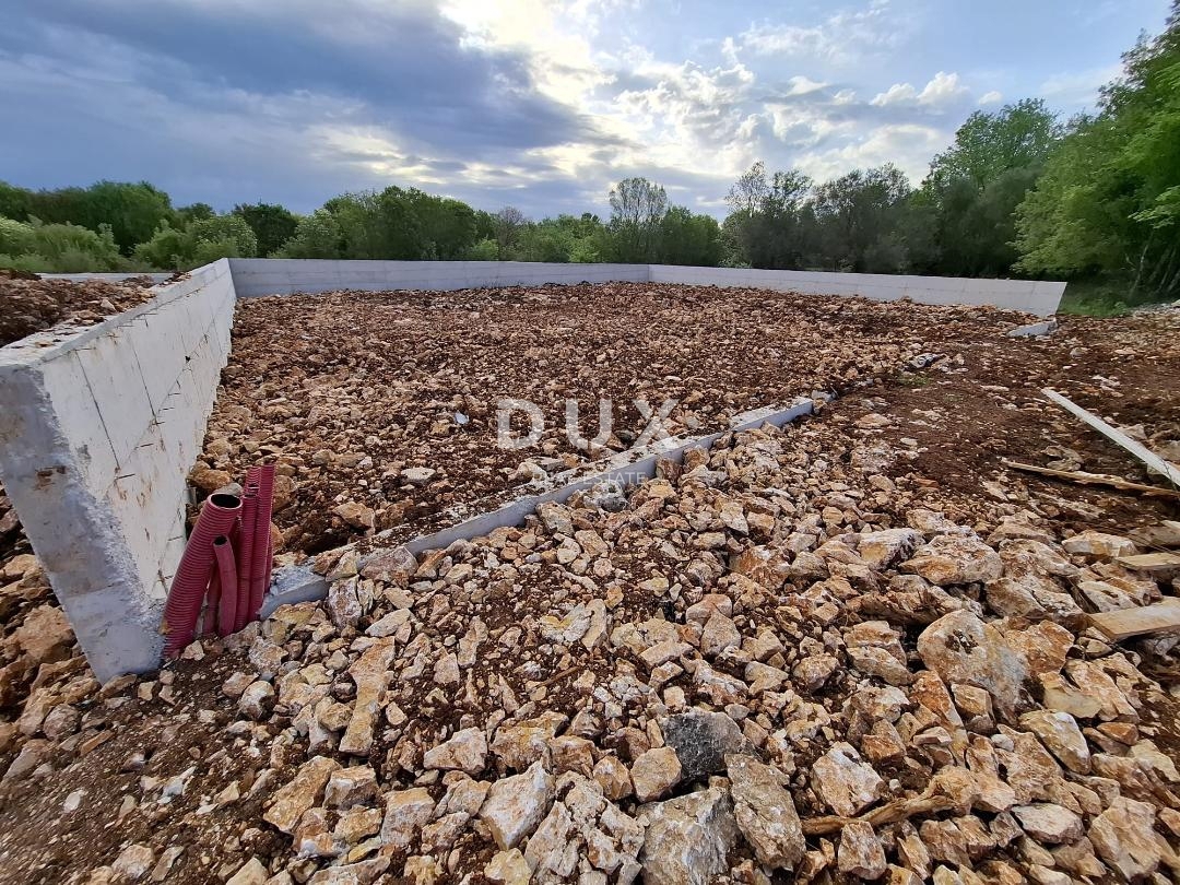 ISOLA DI KRK, MALINSKA (dintorni) - Terreno edificabile 511 m2 con progetto