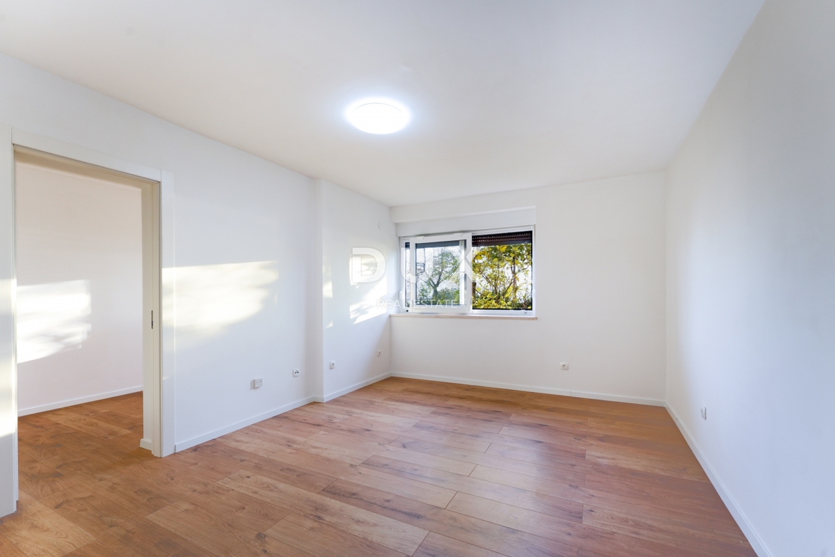 RIJEKA, D. DRENOVA - Appartamento con 2 camere da letto completamente ristrutturato di recente al piano terra!