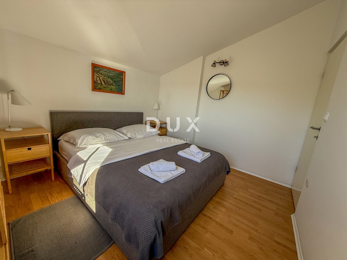 ZADAR, POSEDARJE - casa indipendente prima fila al mare di Novigrad con ampio cortile