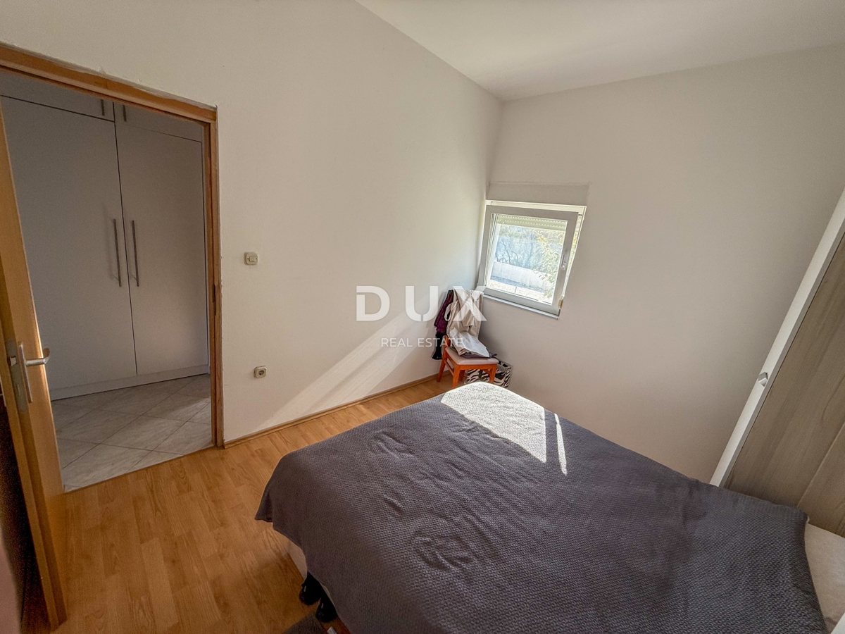 ZADAR, POSEDARJE - casa indipendente prima fila al mare di Novigrad con ampio cortile