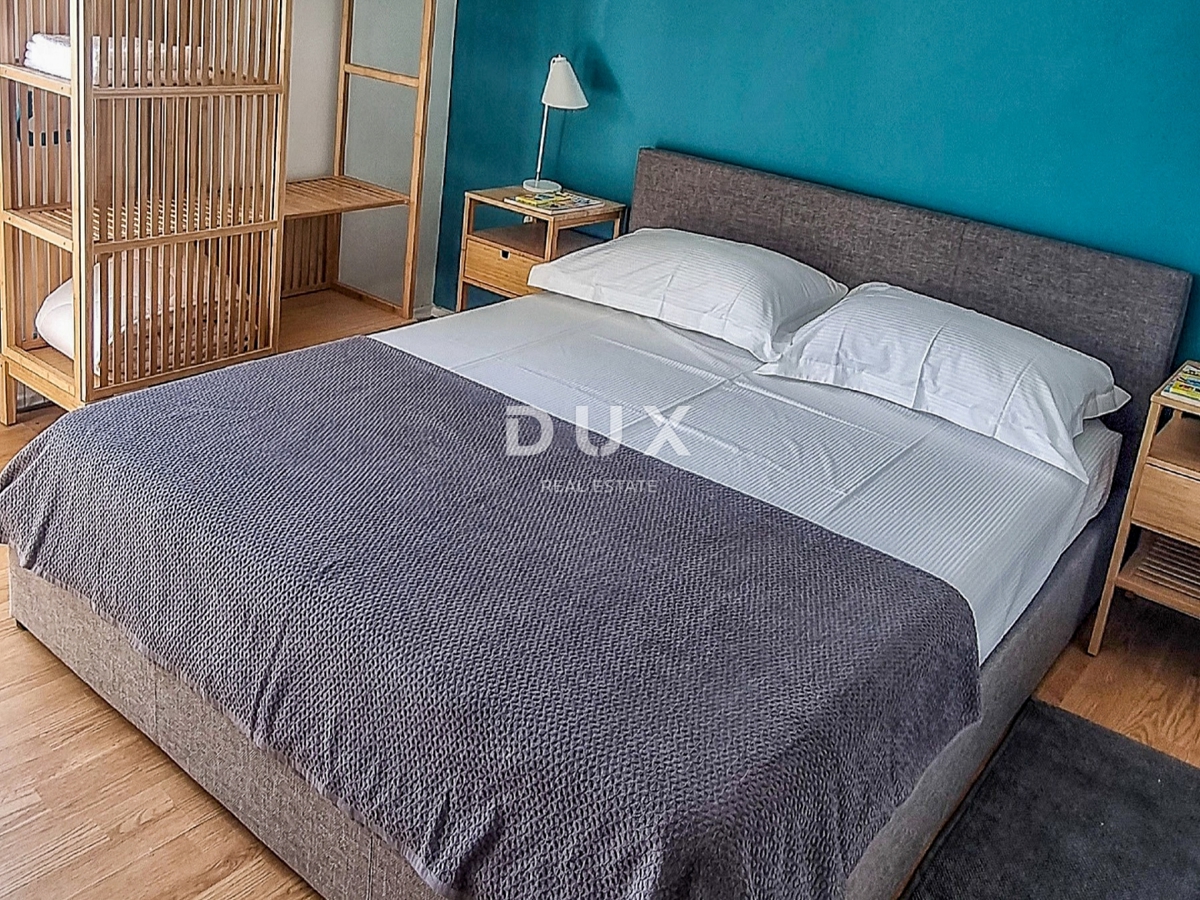 ZADAR, POSEDARJE - casa indipendente prima fila al mare di Novigrad con ampio cortile