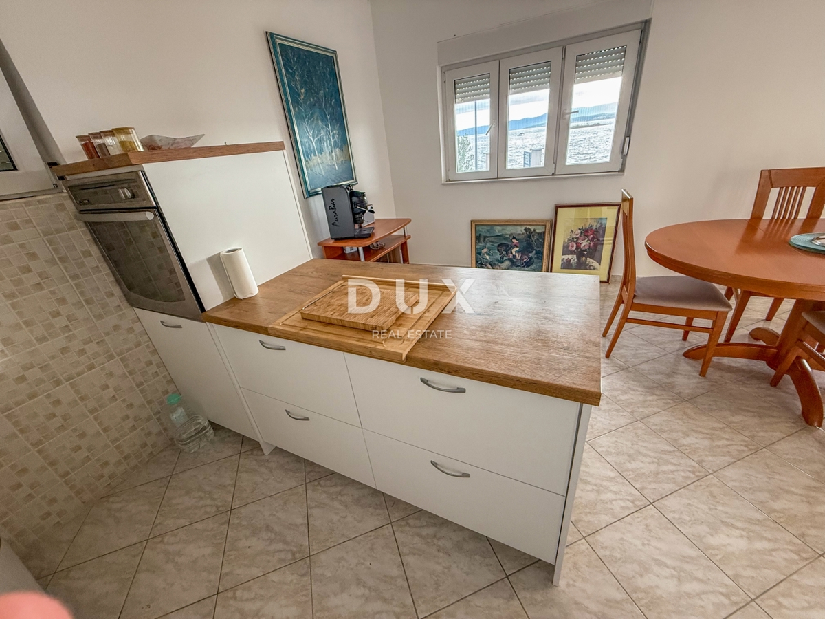 ZADAR, POSEDARJE - casa indipendente prima fila al mare di Novigrad con ampio cortile