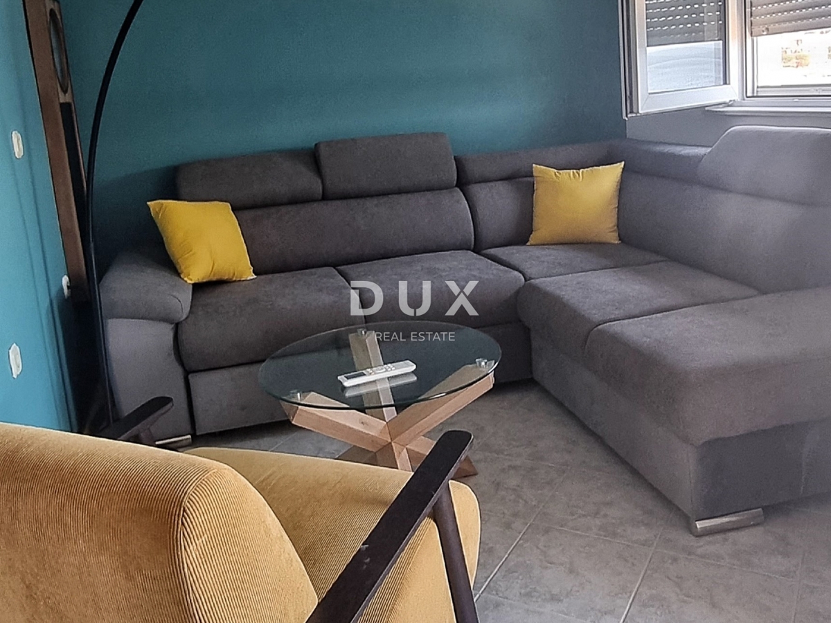 ZADAR, POSEDARJE - casa indipendente prima fila al mare di Novigrad con ampio cortile