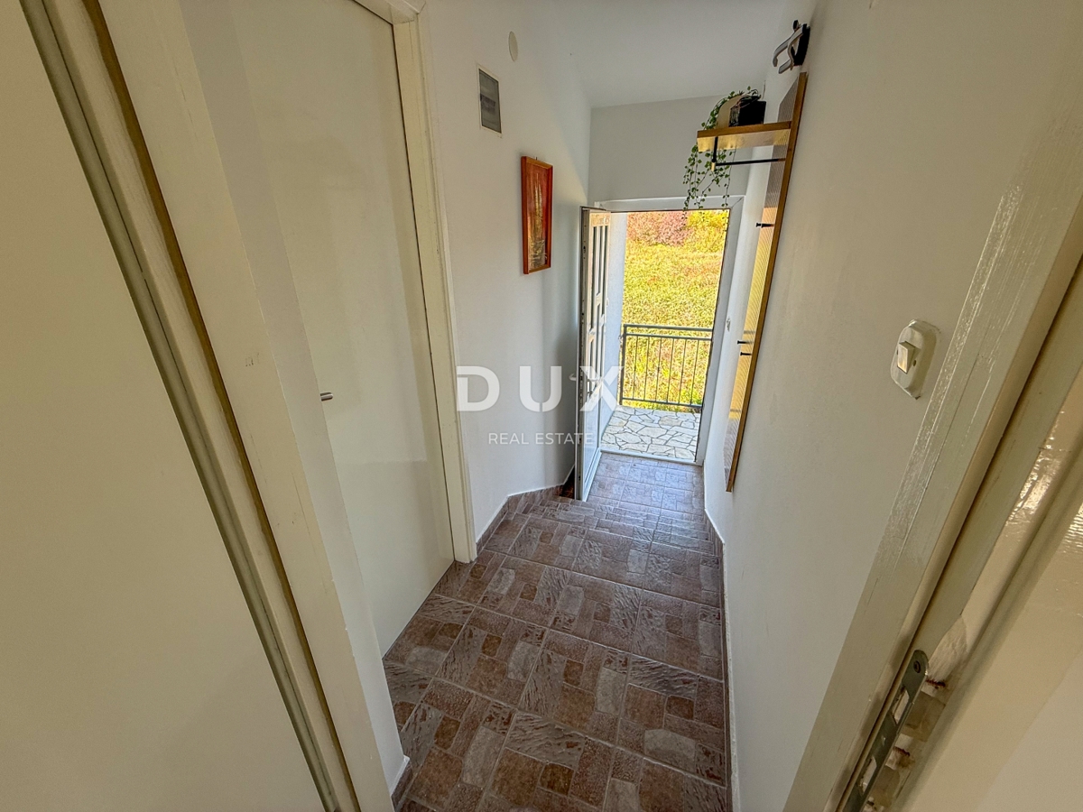 ZADAR, POSEDARJE - casa indipendente prima fila al mare di Novigrad con ampio cortile