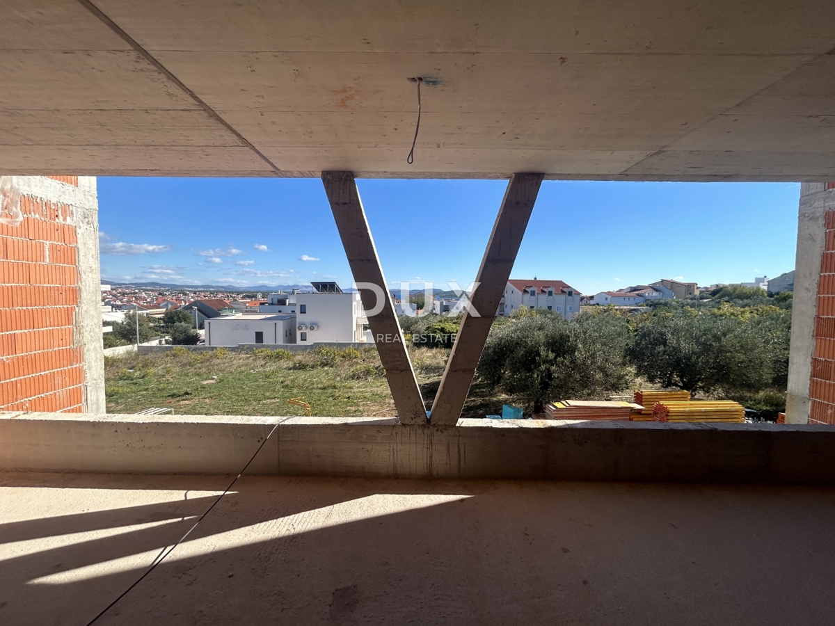 ŠIBENIK, VODICE - Appartamento con due camere da letto in un nuovo edificio con un'ampia terrazza e una splendida vista sul mare!