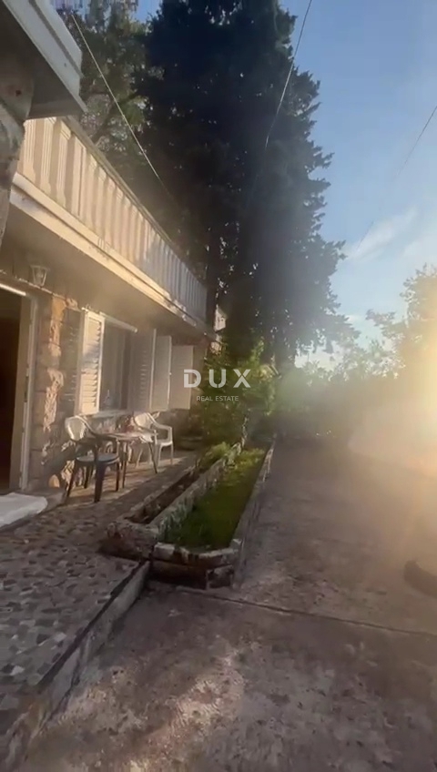 RIVIERA DI CRIKVENICA, JADRANOVO - casa in prima fila sul mare con una splendida vista, un'opportunità unica sul mercato