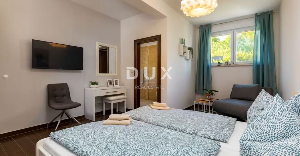 ISTRIA, ROVIGNO - Moderna casa a un piano con piscina