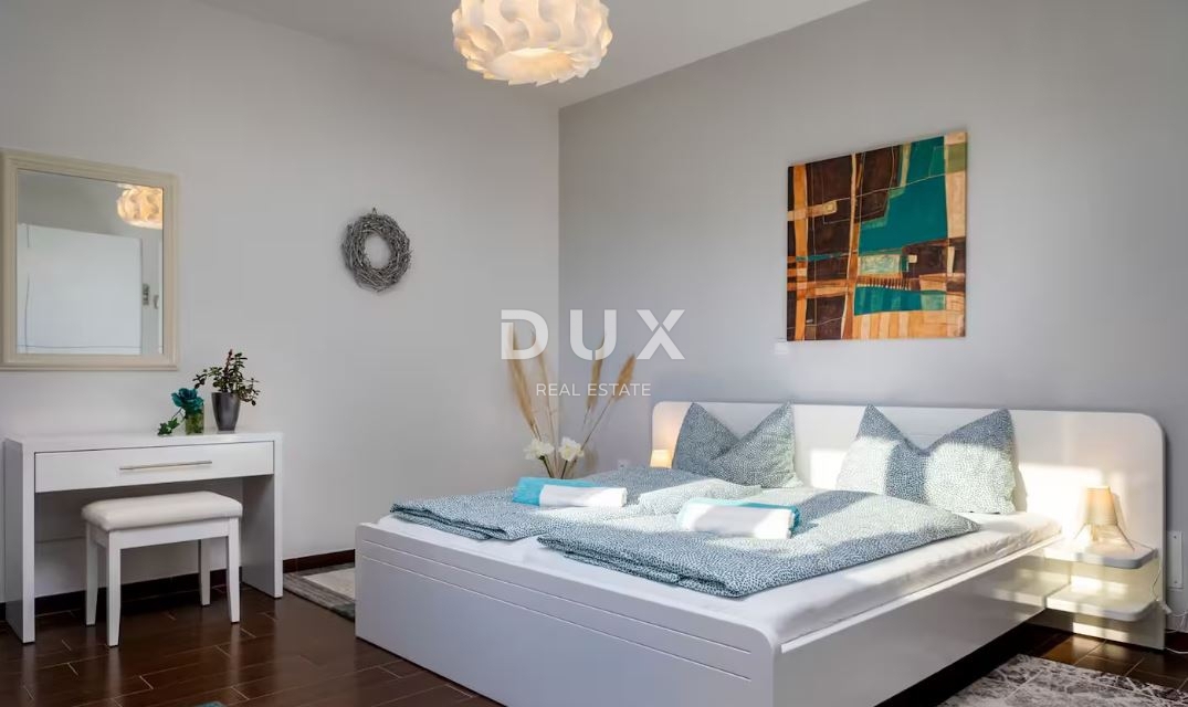 ISTRIA, ROVIGNO - Moderna casa a un piano con piscina