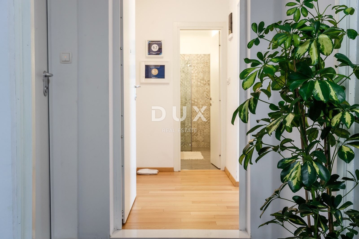 RIJEKA, CENTRO - Due appartamenti separati con vista mare, ottima opportunità di investimento