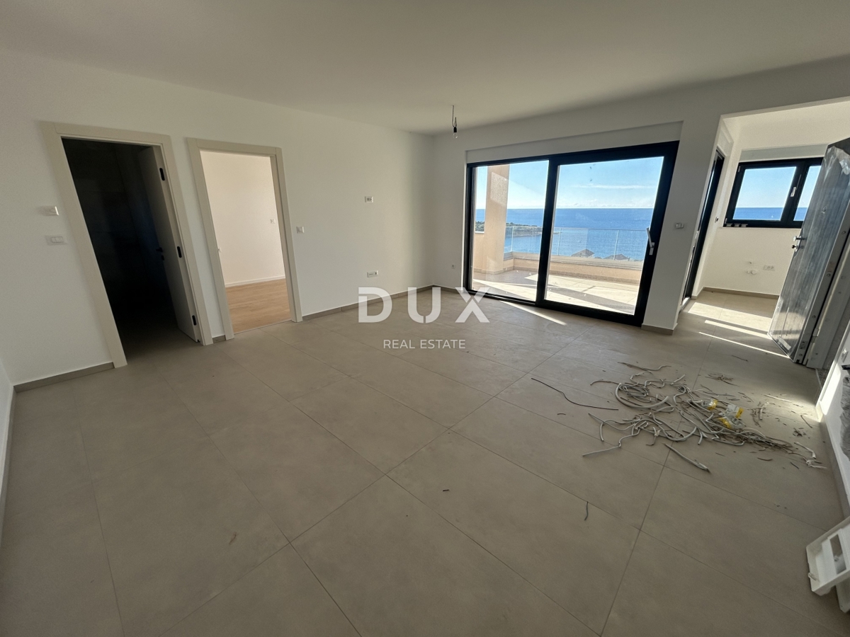 PRIMOŠTEN, DOLAC – Attico con splendida vista mare! OCCASIONE!