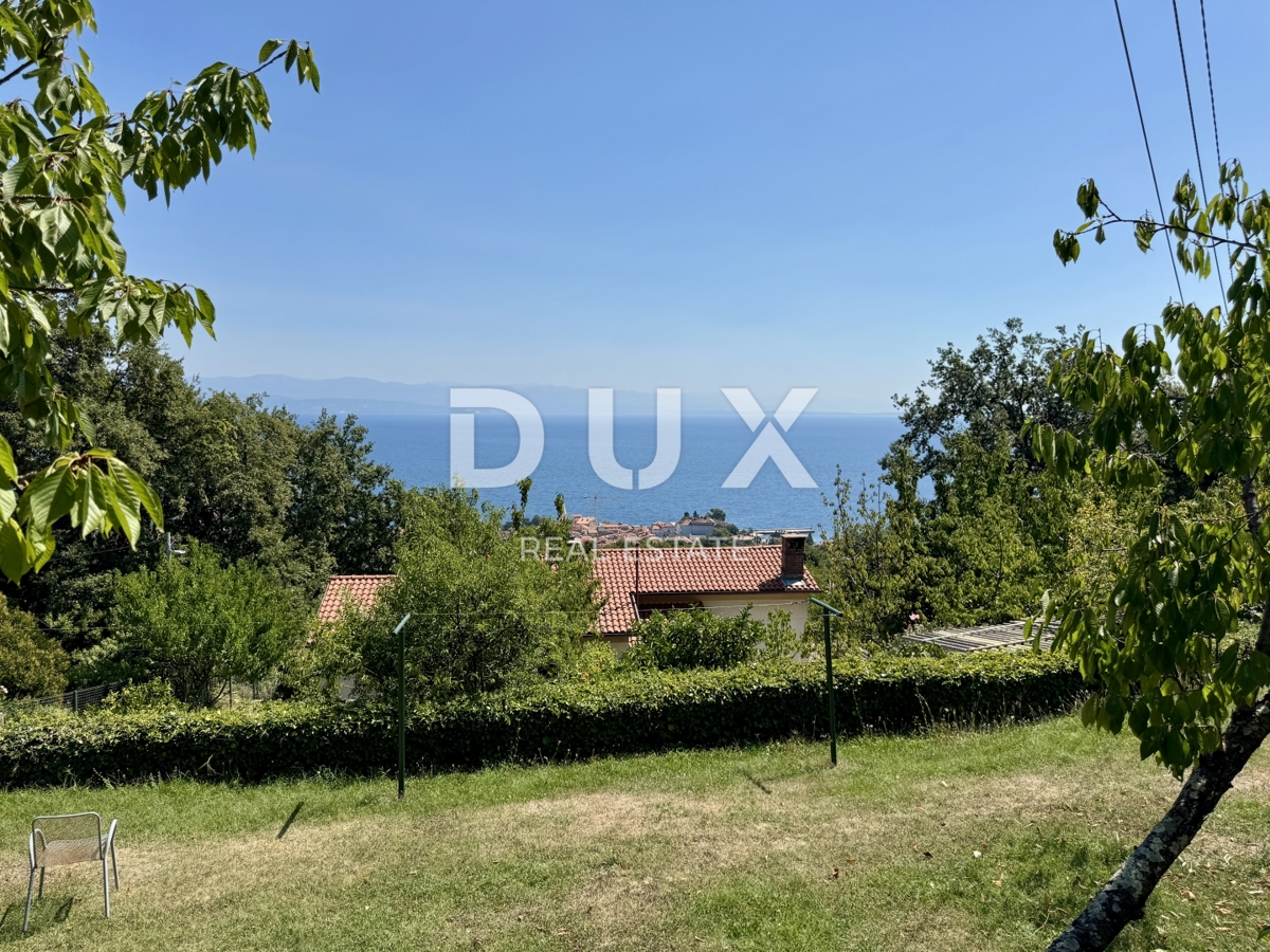 ABBAZIA, LOVRAN - nuovo - 2 bellissimi terreni edificabili per una casa familiare o una villa con piscina con vista sul mare