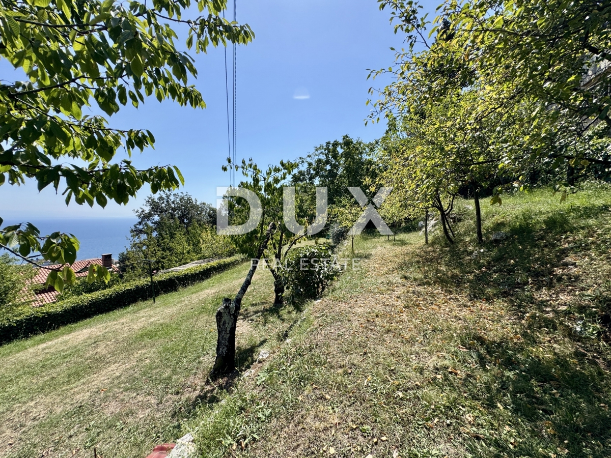 ABBAZIA, LOVRAN - nuovo - 2 bellissimi terreni edificabili per una casa familiare o una villa con piscina con vista sul mare