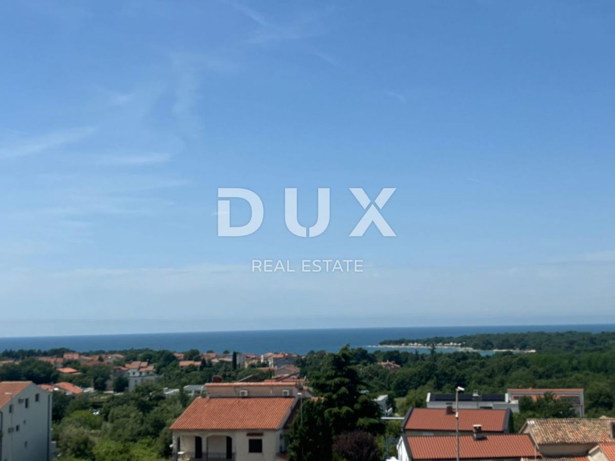 ISTRIA, PARENZO - Attico esclusivo con terrazza sul tetto e vista mare aperta! SCONTATO!