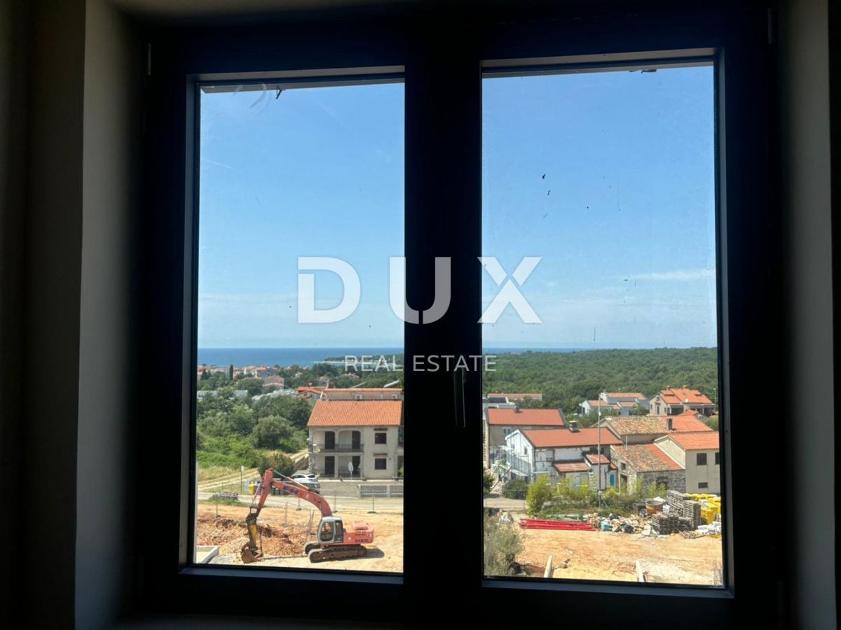 ISTRIA, PARENZO - Attico esclusivo con terrazza sul tetto e vista mare aperta! SCONTATO!