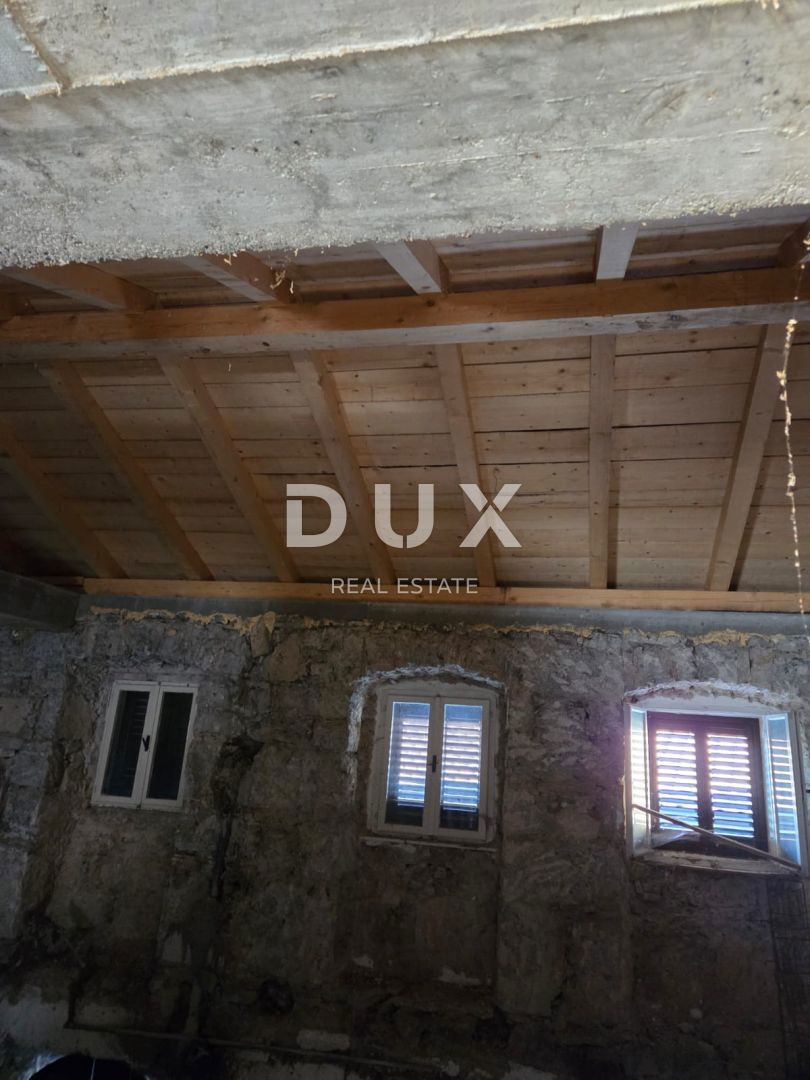 RIJEKA, VIŠKOVO - casa e annesso + cortile con vista mare! OPPORTUNITÀ!