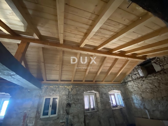 RIJEKA, VIŠKOVO - casa e annesso + cortile con vista mare! OPPORTUNITÀ!