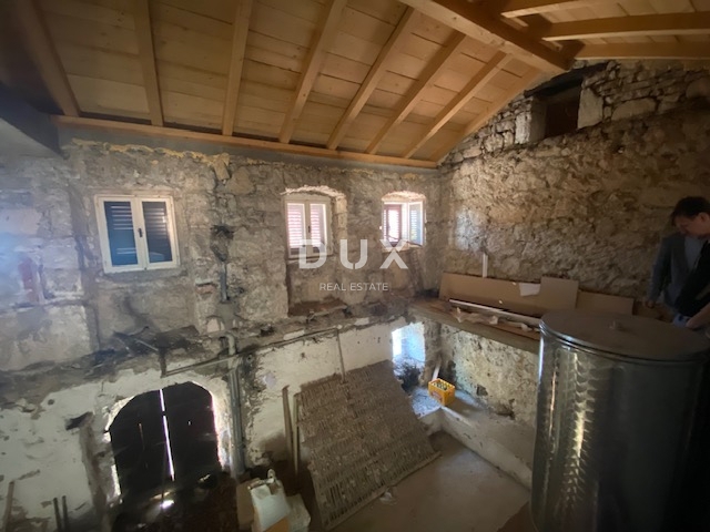 RIJEKA, VIŠKOVO - casa e annesso + cortile con vista mare! OPPORTUNITÀ!