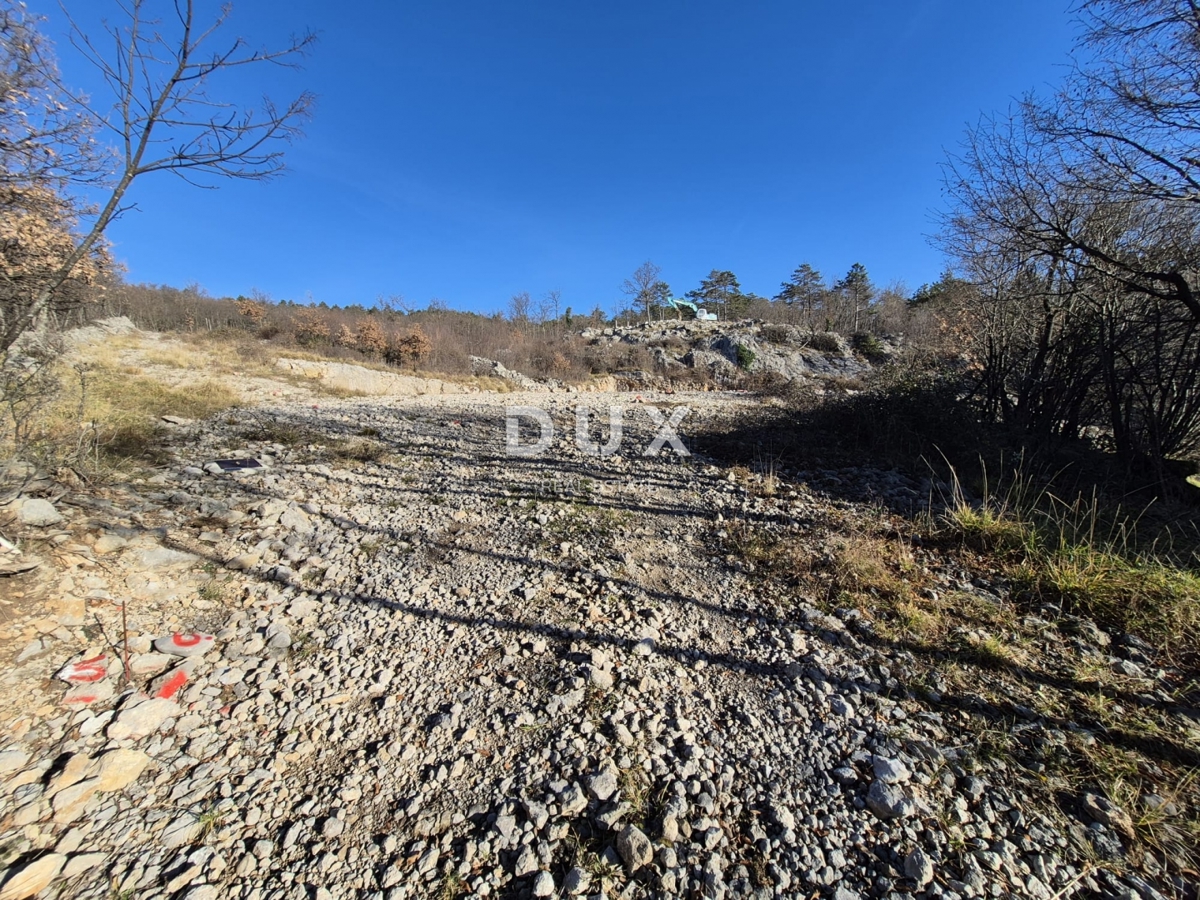 KLANA, ŠKALNICA - Terreno edificabile in splendida posizione. Vista mare!