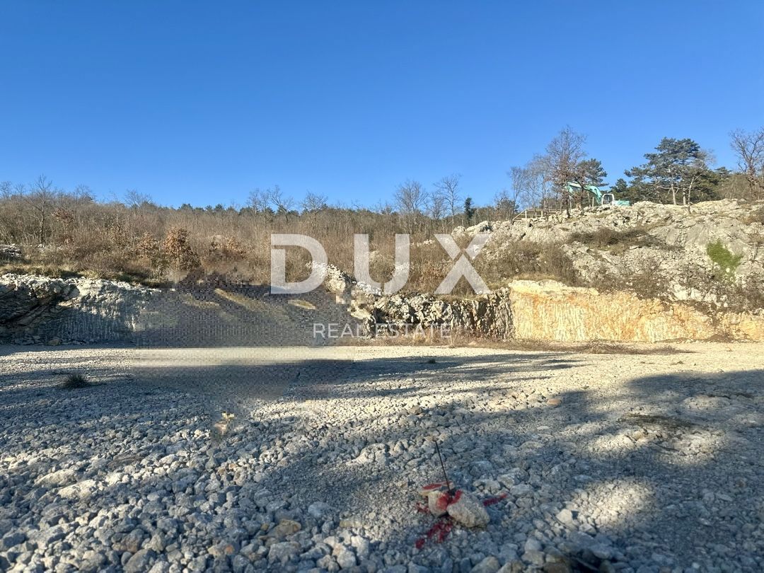 KLANA, ŠKALNICA - Terreno edificabile in splendida posizione. Vista mare!