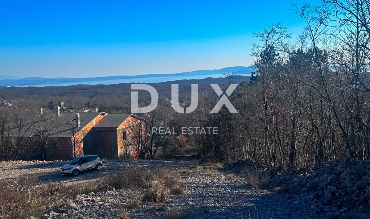 KLANA, ŠKALNICA - Terreno edificabile in splendida posizione. Vista mare!